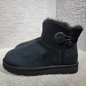 UGG Classic Mini Bailey Button Women's Size 6 US Black Suede Ankle Boots 1016422